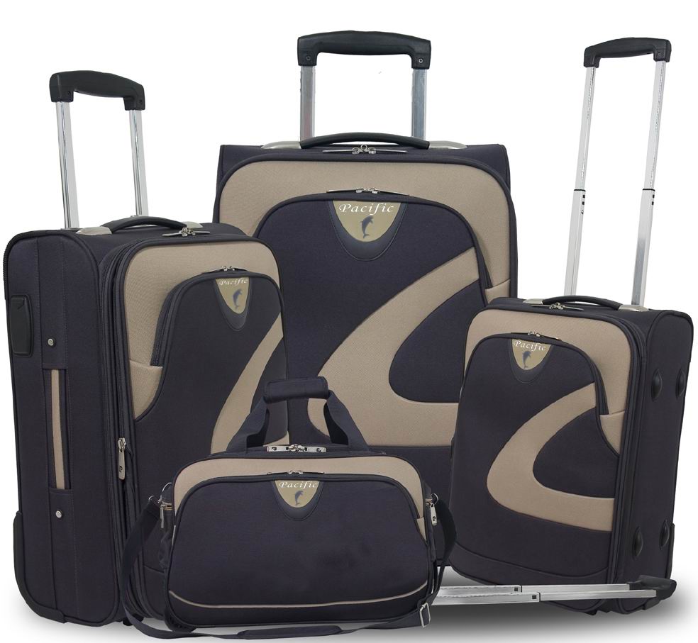 Shop bán vali với nhiều sản phẩm