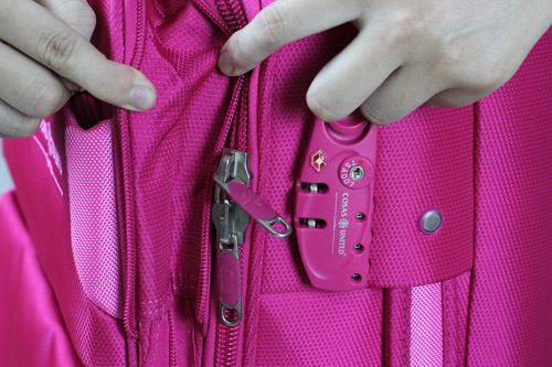 Vali vải có thể nới thêm 5 cm