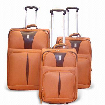 Vali đẩy loại nhỏ với vali hiện đại 