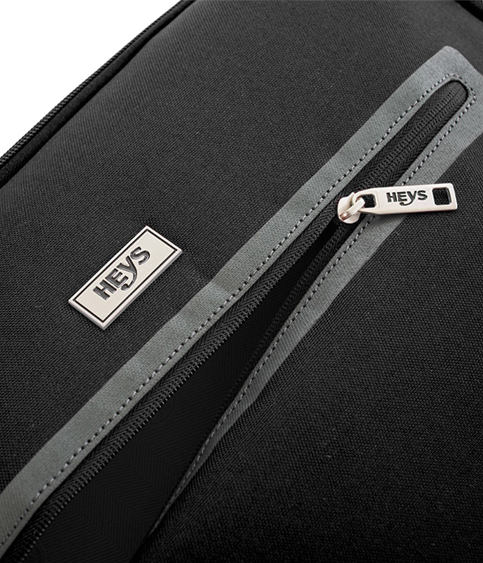 Vali Heys Xero G Size M (26 inch) - Black