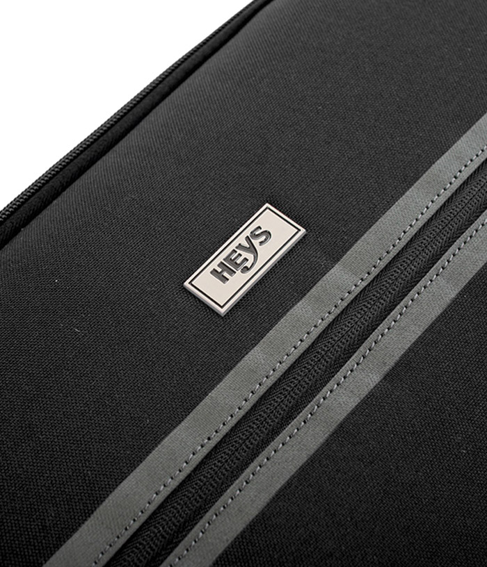 Vali Heys Xero G Size S (21 inch) - Black