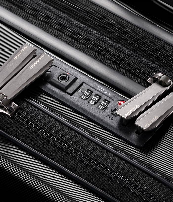 Vali Ricardo Palm Springs Front-Opening 2.0 Hs (21 Inch) - Onyx