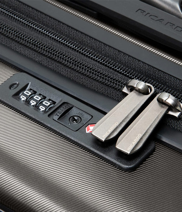 Vali Ricardo Montecito Front-Opening 2.0 Hs (21 Inch) - Graphite