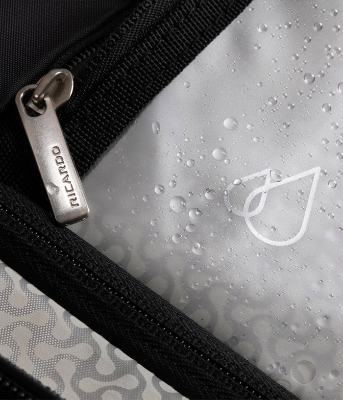 Vali Ricardo Cambria HS size M (25 inch) - Black